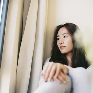 YiTuYu Vol.8699: Xiao Jing's Serene Beauty with Baby's Breath – A Glimpse into Tranquil Moments - image 11