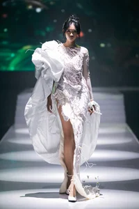 Top 10 Most Impressive Designs from Vietnam International Fashion Week Highlights - image 6