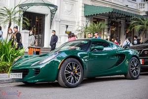 Billionaire Dang Le Nguyen Vu Acquires Rare Lotus Elise S2 for Massive Car Collection - image 5