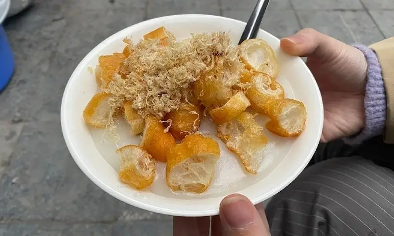 Hanoi's Banh Troi Tau: A heartwarming street food specialty, chasing away winter's chill.