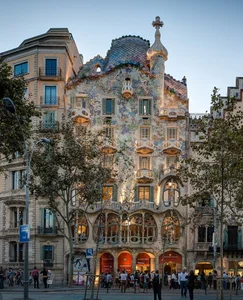 Exploring Casa Batlló: The Surreal Skeletal Masterpiece by Antoni Gaudi in Barcelona - image 10
