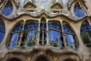 Exploring Casa Batlló: The Surreal Skeletal Masterpiece by Antoni Gaudi in Barcelona - image 5