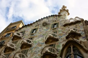 Exploring Casa Batlló: The Surreal Skeletal Masterpiece by Antoni Gaudi in Barcelona - image 6
