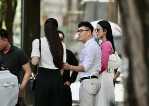 Diep Lam Anh Showcases High Fashion and Resilience as Single Mother - image 5