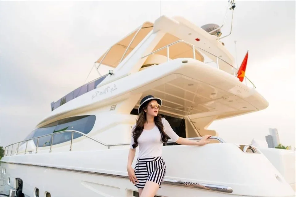 Ly Nha Ky Wealth and Success as Top Vietnamese Celebrity
