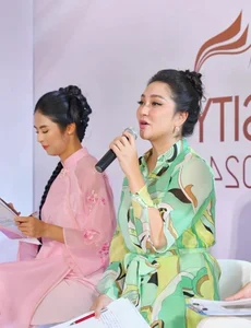 Miss Vietnam Nguyễn Thị Huyền: A Look Back at Her 20-Year Journey Since the Crowning - image 9