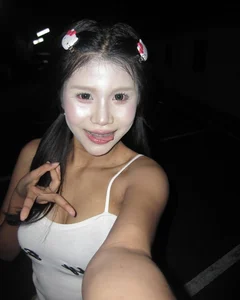 Thai Influencer Sparks Viral Debate with Bold and Unique Avant-Garde Makeup Looks That Redefine Beauty Standards - image 3