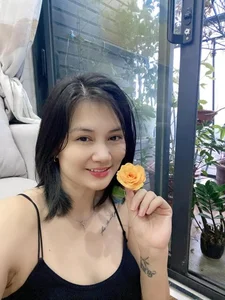 Volleyball Star Kim Hue Shares Romantic Gesture from Secret Boyfriend on Social Media - image 1