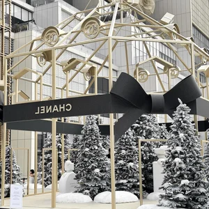 Luxury Christmas Tree Displays Become the Ultimate Holiday Check-In Spots for Trendy Youth This Season - image 8