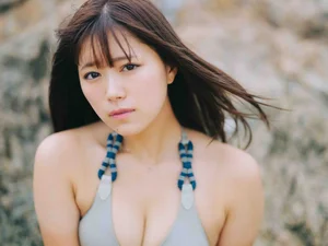 Suzuran Yamauchi FRIDAY Digital Photo Book - Exclusive Japanese Model Gallery - image 7