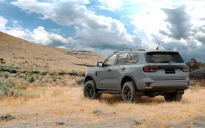 Ford Everest Tremor Debuts with Bold Off-Road Styling Inspired by Raptor - image 0