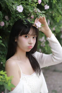 Elegant Portraiture in YiTuYu Art Language Vol.6967 Featuring Yan Yun Lin - image 9