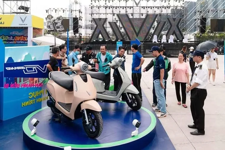 VinFast Breaks Records with Over 135,000 Electric Scooter Orders