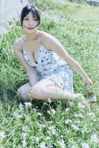 Stunning Portrait Collection: Misaki Sawa Featured in FRIDAY Monthly Girl 050 Part 02 – Elegant Japanese Fashion and Lifestyle Photography Series - image 2