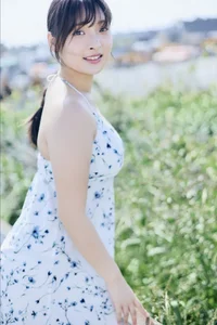 Stunning Portrait Collection: Misaki Sawa Featured in FRIDAY Monthly Girl 050 Part 02 – Elegant Japanese Fashion and Lifestyle Photography Series - image 10