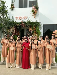 Vietnamese Star Midu’s Elegant Wedding: A Star-Studded Celebration - image 4