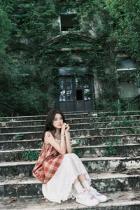 YiTuYu Art Language Vol.7460: Captivating Portraits of To Xiao Bei - image 11