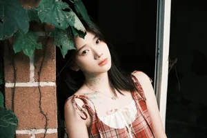YiTuYu Art Language Vol.7460: Captivating Portraits of To Xiao Bei - image 7