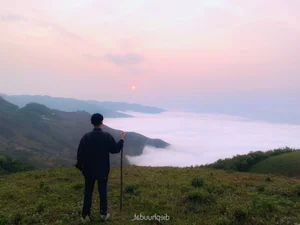 The Ultimate Ta Xua Travel Gallery: Majestic Peaks and Golden Hours at Khe Cai - image 4