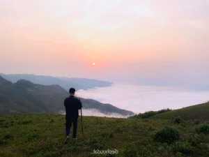 The Ultimate Ta Xua Travel Gallery: Majestic Peaks and Golden Hours at Khe Cai - image 6
