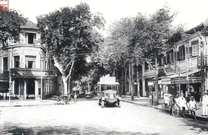 Vintage Saigon: A Journey Through Time Over 100 Years Ago - image 0