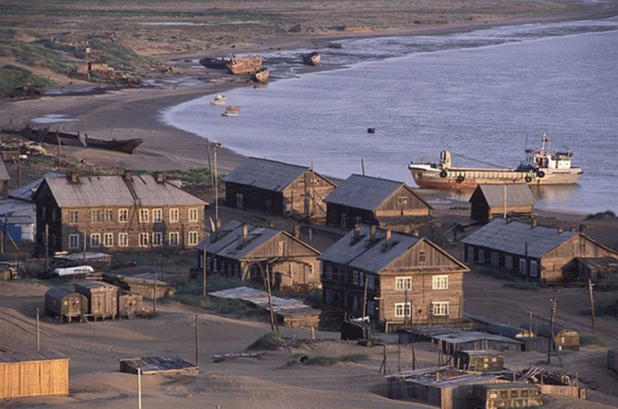 The Mysterious Desert Village Where Residents Never Lock Their Doors