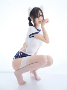 Aesthetic Fusion: Wu Geng Bai Gui’s Playful Captain Gym Wear Cosplay Series - image 0