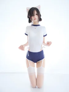 Aesthetic Fusion: Wu Geng Bai Gui’s Playful Captain Gym Wear Cosplay Series - image 10