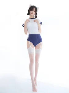 Aesthetic Fusion: Wu Geng Bai Gui’s Playful Captain Gym Wear Cosplay Series - image 8