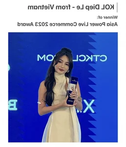 Meet Ninh Duong Lan Ngoc’s Stunning Sister: The Talented TikToker and Inspiring Single Mother - image 2