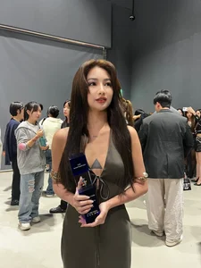 Meet Ninh Duong Lan Ngoc’s Stunning Sister: The Talented TikToker and Inspiring Single Mother - image 3