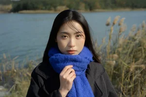 Ethereal Winter Lakeside Portrait Session with Ban Ge Yue Liang: YiTuYu Art Language Vol.9334 Aesthetic Photography Collection - image 2