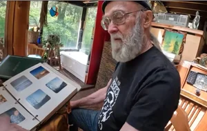 The Peaceful Solitude of an 80-Year-Old Man Living in a Remote Forest Cabin - image 2