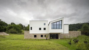 Innovative 5-Block Sustainable Home Design for Multi-Generational Living and Energy Efficiency - image 9