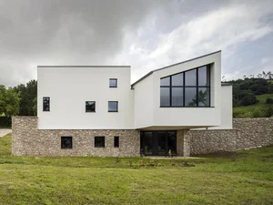 Innovative 5-Block Sustainable Home Design for Multi-Generational Living and Energy Efficiency - image 19