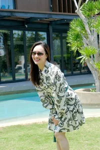 Hồng Diễm: The Art of Sophisticated Charm Without the Need for Bikini Shots - image 7