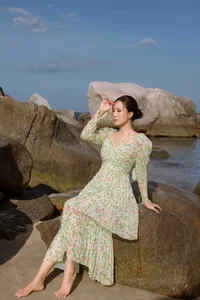 Hồng Diễm: The Art of Sophisticated Charm Without the Need for Bikini Shots - image 1