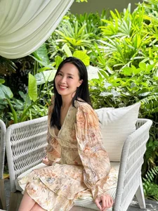 Hồng Diễm: The Art of Sophisticated Charm Without the Need for Bikini Shots - image 3