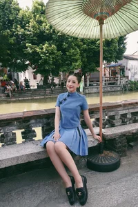 Chi Pu Captivates Audiences with Trendy Fashion on Chinese Shows - image 2