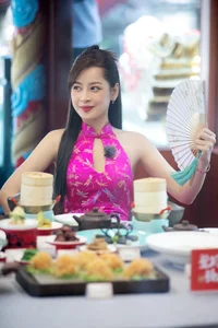 Chi Pu Captivates Audiences with Trendy Fashion on Chinese Shows - image 0
