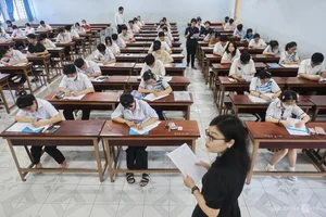 A Record-Breaking 94,000 Students Compete for Early University Admissions - image 3