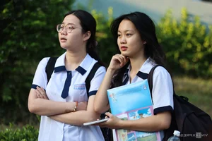 A Record-Breaking 94,000 Students Compete for Early University Admissions - image 9