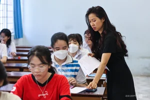 A Record-Breaking 94,000 Students Compete for Early University Admissions - image 1