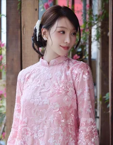 Singer Min Captivates in Traditional Ao Dai for the Lunar New Year - image 4
