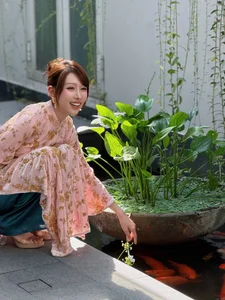Singer Min Captivates in Traditional Ao Dai for the Lunar New Year - image 7