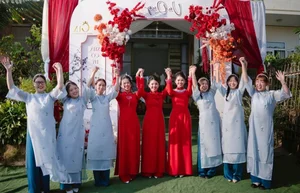 A Rare and Beautiful Celebration: Three Sisters Share a Triple Wedding Day - image 4