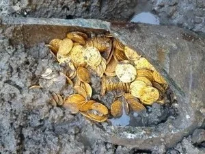 Incredible Hidden Treasures Discovered Within Ancient Architectural Wonders and Historical Sites - image 7