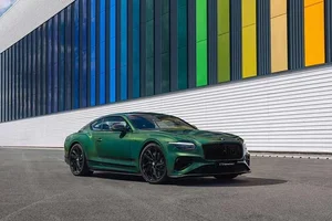 The Mystery of Spectraflair: Exploring the Unique and Iridescent Paint Finish on the Bentley Continental GT - image 1