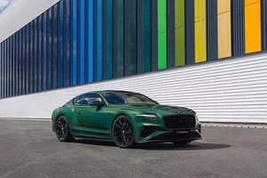 The Mystery of Spectraflair: Exploring the Unique and Iridescent Paint Finish on the Bentley Continental GT - image 4