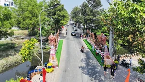 Unique Dragon Mascots Made of Pottery Jars Become Viral Check-in Spot in Binh Duong - image 11